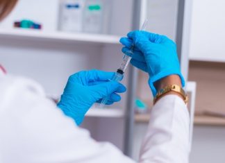 Европейский «зеленый пропуск» может включить российскую и китайскую вакцины