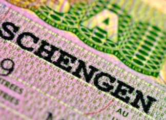 Греция обеспечит шенгенскими визами всех желающих попасть в страну