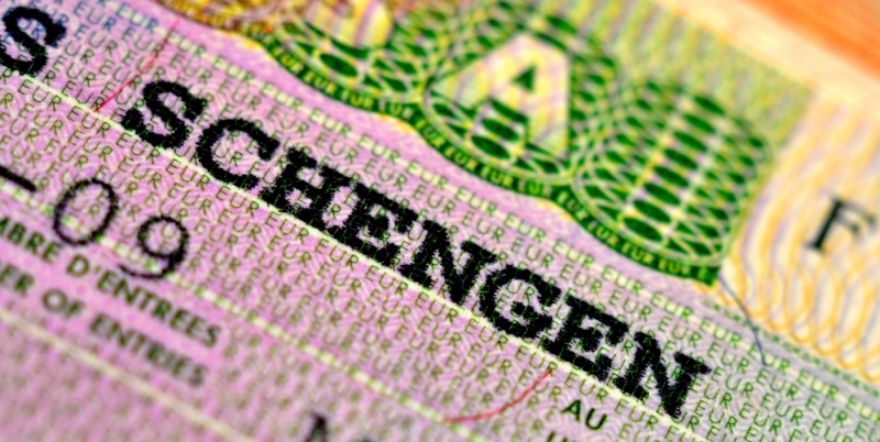 Греция обеспечит шенгенскими визами всех желающих попасть в страну