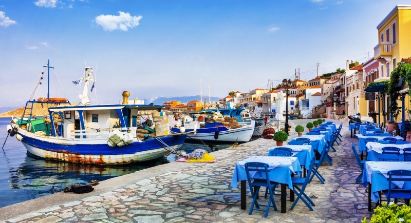 Греция полностью откроется для россиян 14 мая