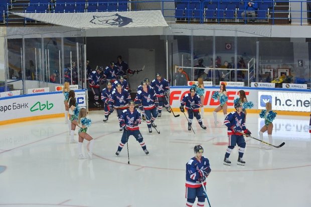 Как по тонкому льду: что «Нефтехимик» противопоставил пандемии