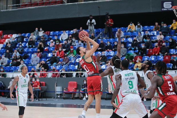 Караул устал: в ответном поединке Еврокубка УНИКС по всем статьям уступил «Локомотиву»