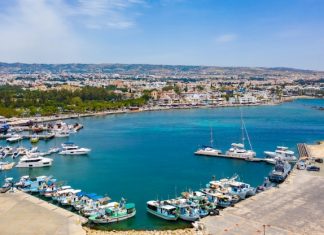 Кипр разъясняет, понадобится ли детям сдавать тест