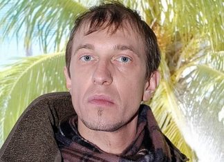 Критик Соседов назвал российских звезд, которые поют под фонограмму