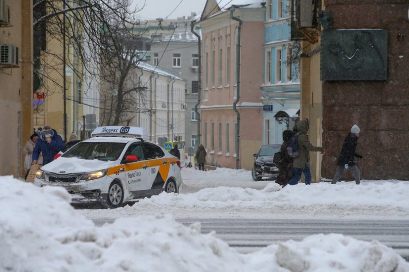 Лайфхак, как выгодно доехать на такси в снегопад