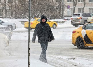 Лайфхак, как выгодно доехать на такси в снегопад