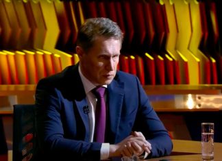 Мурашко оценил вероятность третьей волны коронавируса в России