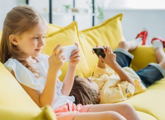 «Нацелены на детей»: что такое fleeceware-приложения и чем они опасны