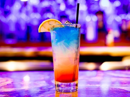 Нарколог назвал самый вредный способ приема алкоголя