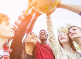 Названы страны, где нужно меньше всего денег, чтобы быть счастливым