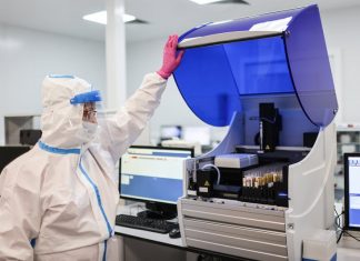 Онищенко назвал коронавирус SARS-CoV-2 «довольно консервативным»