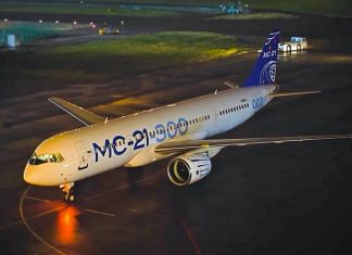 Ответ на санкции: Россия должна отобрать у Boeing и Airbus не только титан, но и свое небо