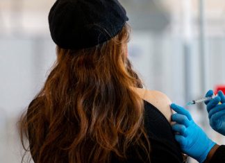 Прививка из-под полы: в даркнете торгуют вакцинами от COVID-19