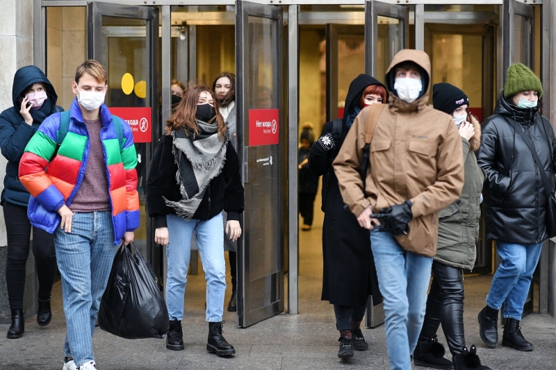 Роскачество: Маски не защищают от вирусов на 100%