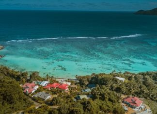 Сейшелы открываются для невакцинированных россиян