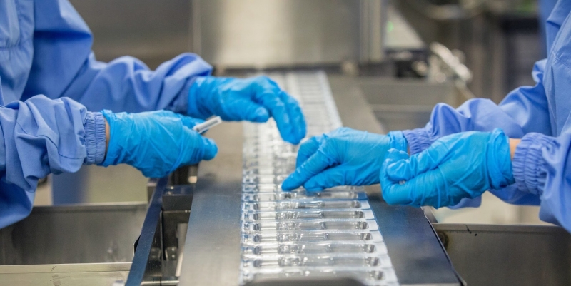 Сербия произведет 4 миллиона доз российской вакцины «Спутник V»