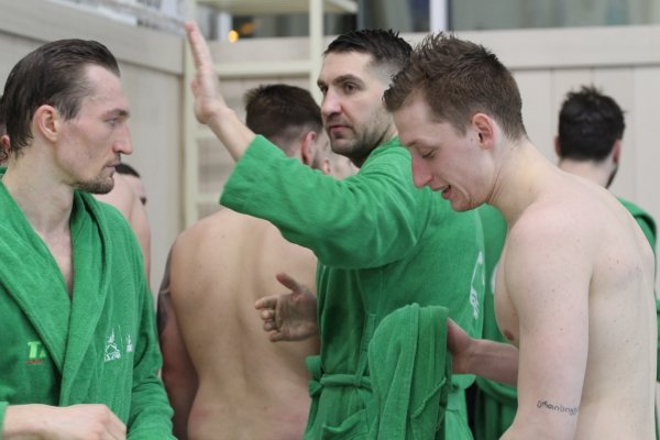 &laquo;Синтез&raquo; показал чемпионскую игру и характер