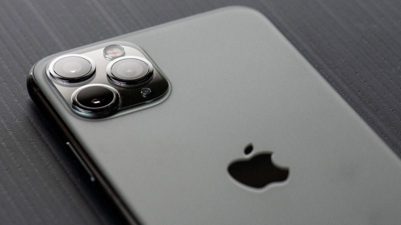 Сопротивление бесполезно: смартфоны передают личные данные каждые 4,5 минуты