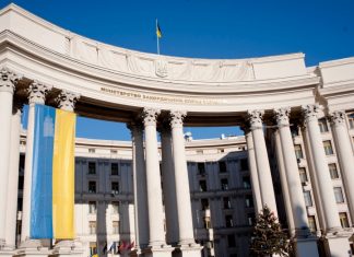 Украинский МИД прокомментировал подготовку переговоров Макрона, Меркель и Путина