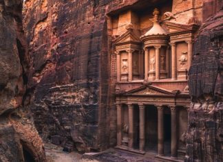 В Иордании планируют создать свободную от вирусов «золотую зону» для туристов