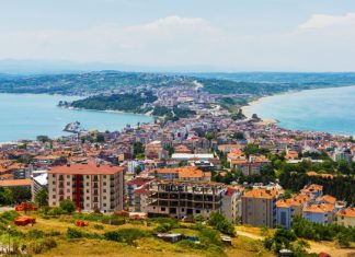 В Турции стартовала массовая вакцинация работников сферы туризма