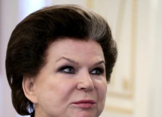 Валентина Терешкова после прививки начала целоваться