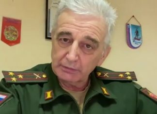 Военкому, призвавшему девушек сдавать своих бывших, начали присылать геев