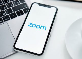 Zoom-тревожность: у участников видеовстреч появились новые фобии