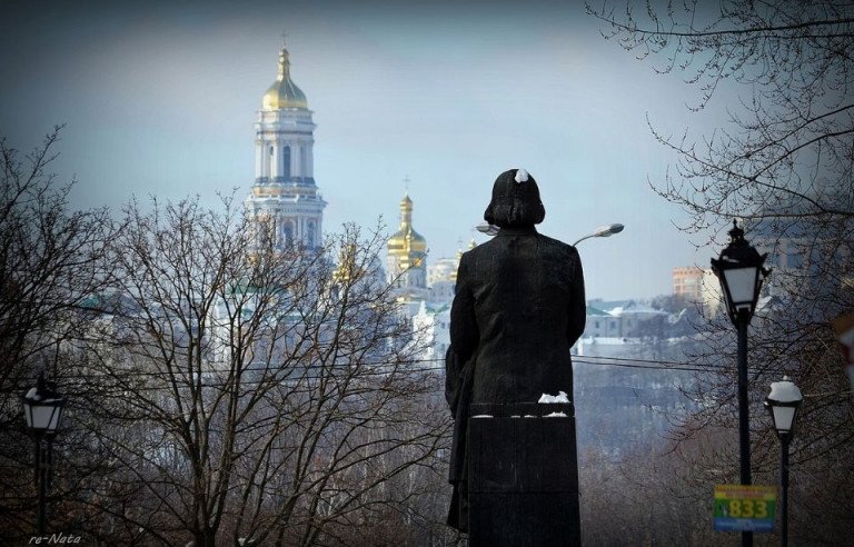 Апрельское озарение: украинец Гоголь и «украинский русский»