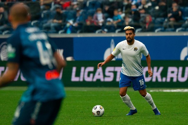 Битва за медали в московском дерби, питерская разборка в Сочи, и реванш Слуцкого у Карпина