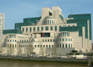 Британские спецслужбы увидели ослабление России