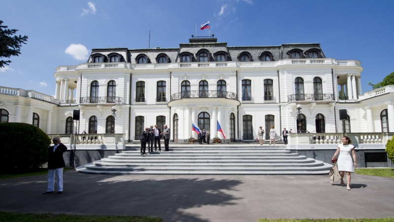 Чехия может продолжить высылку российских дипломатов