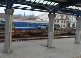 CNN показал переброску украинских танков под видом «подготовки России к войне»