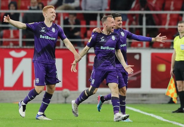 Газизов вернулся в &laquo;Уфу&raquo; и навел в доме порядок &mdash; пригласил малоизвестного тренера, а он выдал два разгрома