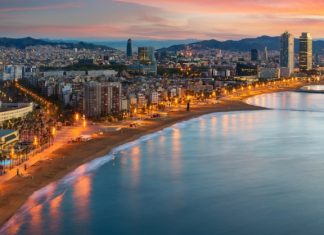 Испания может открыться для россиян в конце лета