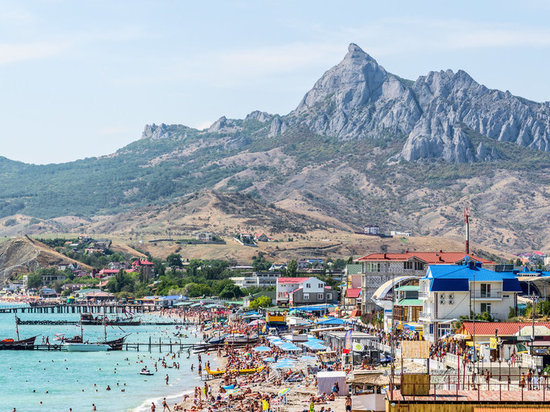 &laquo;Какой дурак захочет с грязным задом отдыхать&raquo;: Крым готовит сюрпризы туристам