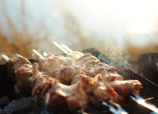 Китайский блогер удивился пищевым привычкам россиян