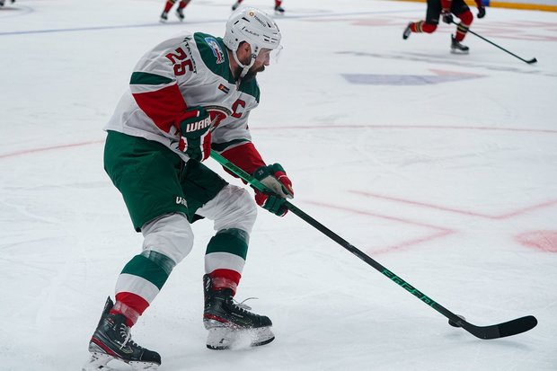 Лучшие именины Петрова: в сверхплотной борьбе &laquo;Ак Барс&raquo; перевел финальную серию в Казань