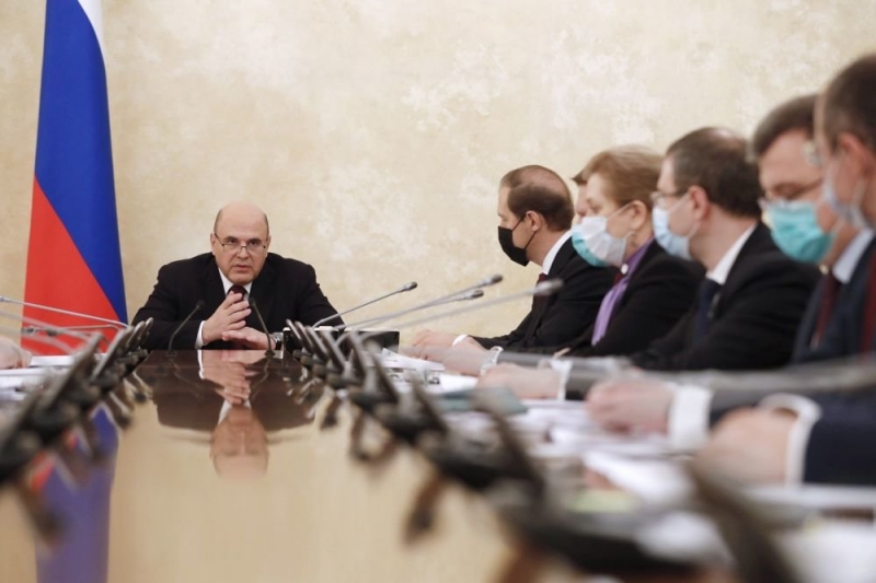 Мишустин поручил подготовить дополнительные меры против COVID-19