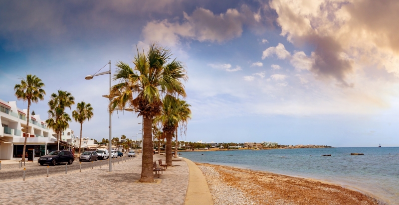 На Кипре туристам разрешат покидать отель после заполнения специальной формы