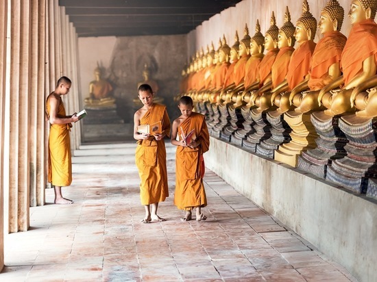 На Пхукете из-за COVID-19 закрылись бары и рестораны