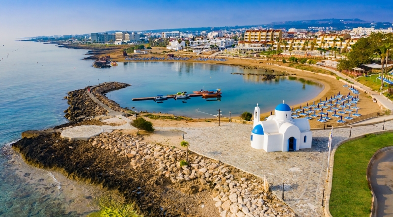 Отсутствие толп и пляж по справке: турист рассказывает об отдыхе на Кипре после введения локдауна