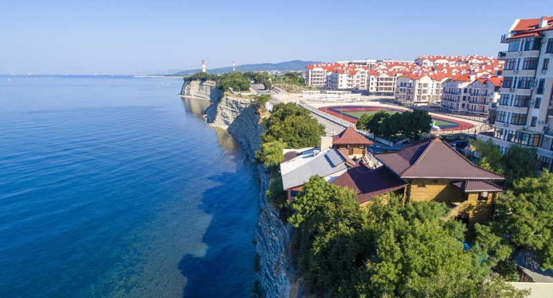 Россиян предупреждают о дефиците отелей на юге России летом