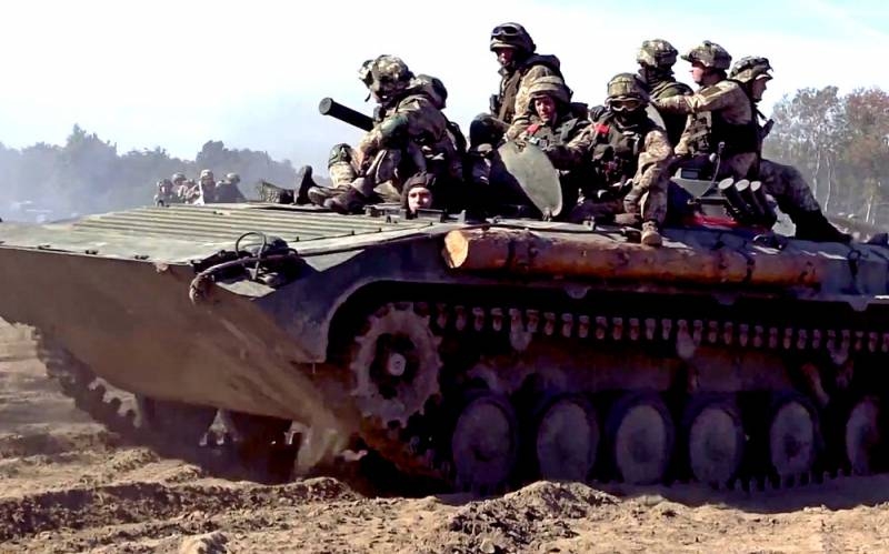 &laquo;Слуга народа&raquo;: Открыть границы для войск НАТО и разорвать отношения с Россией