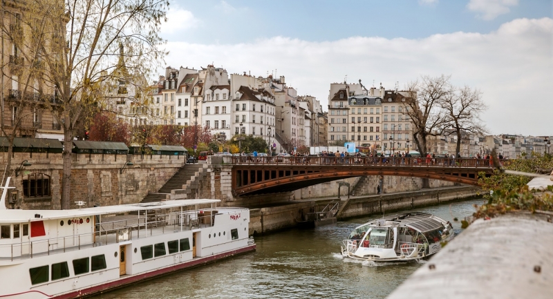 Стало известно, когда Франция примет первых туристов