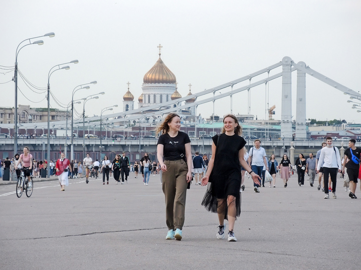 Странности коронавируса в России: свежих могил полно, &laquo;третьей волны&raquo; нет