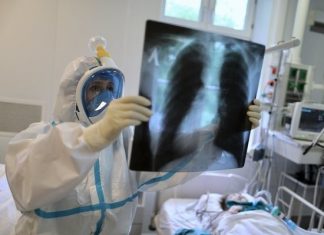 Странности коронавируса в России: свежих могил полно, «третьей волны» нет