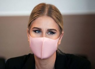 Судья удалила Любовь Соболь из зала за неподчинение