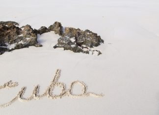 Танцы в аэропорту, три маски на лице и безлимитное джакузи: турист рассказывает об отдыхе в Варадеро