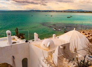 Тунис отменит карантин для российских туристов